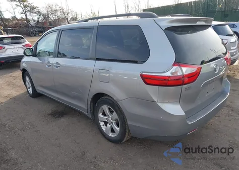 2017 Toyota Sienna Le 8 Passenger из США, поврежденный, VIN 5TDKZ3DC1HS861331